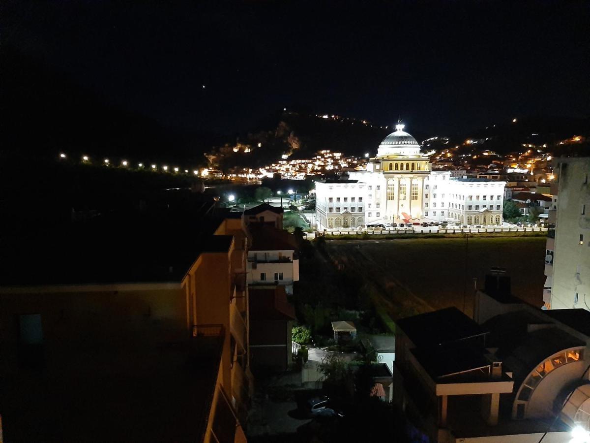 Apartamento Apartament Egzoni City Center Berat Exterior foto