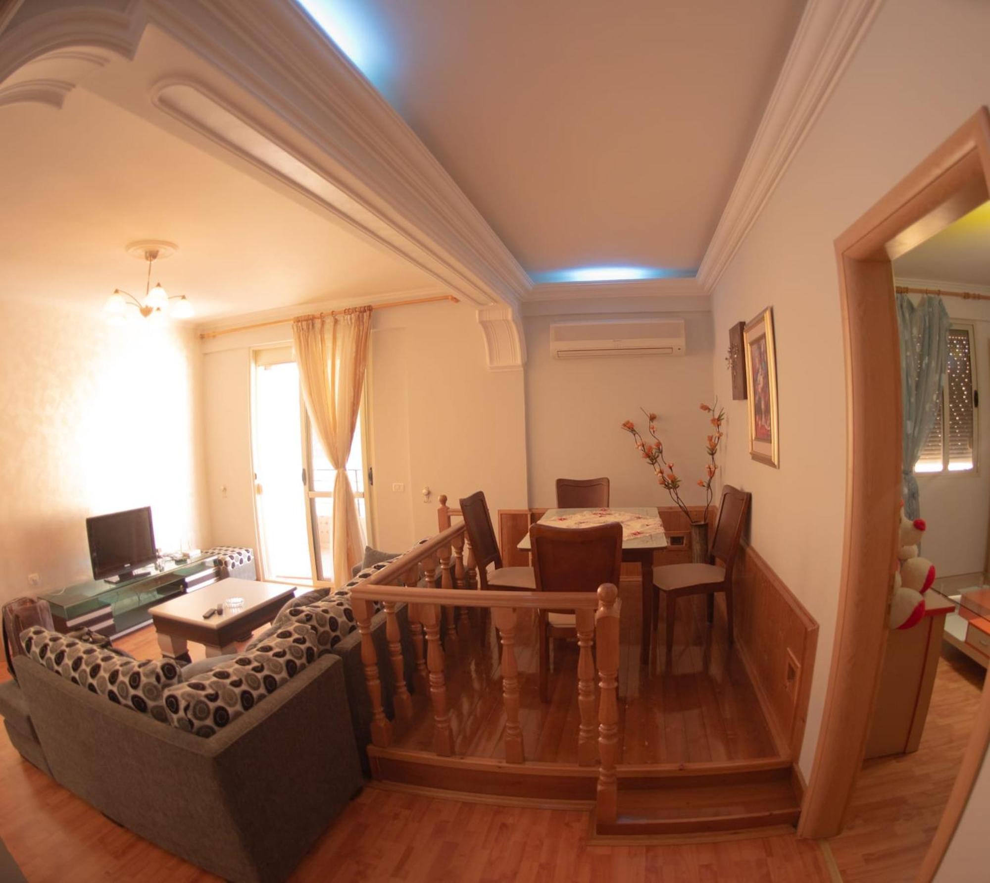 Apartamento Apartament Egzoni City Center Berat Exterior foto